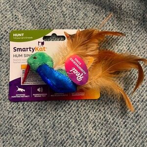 NWT SmartyKat Hum Singer Hummingbird Electronic Cat Toy